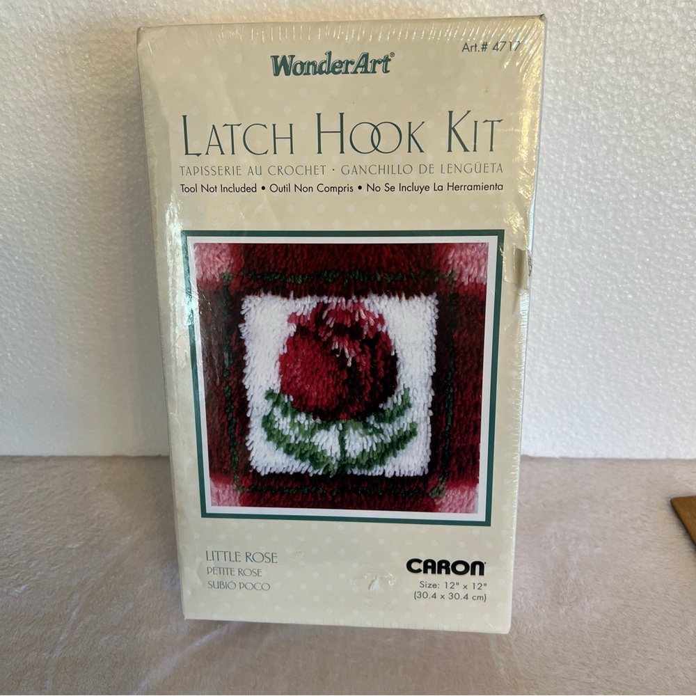 Caron Latch Hook Rug Kit Little Rose NIB Sealed 
VTG WonderArt